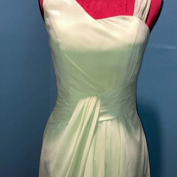 Beautiful Chartreuse Green Cocktail Dress Size 4 - Picture 5 of 15